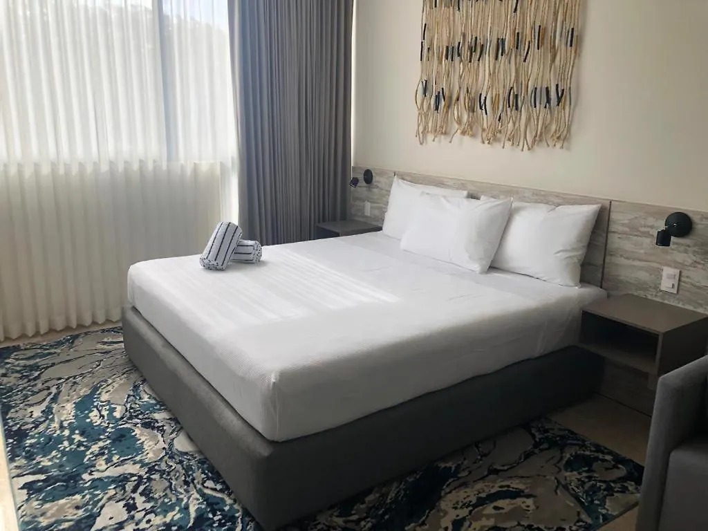 Mya, Elle & Elena Residences Τουλούμ